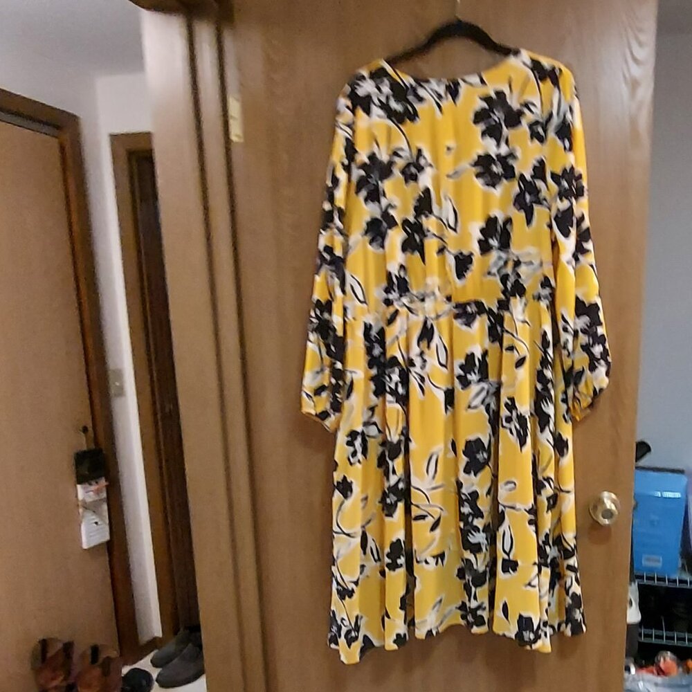 Lane Bryant Yellow Floral Midi Dress - Picture 2 of 6